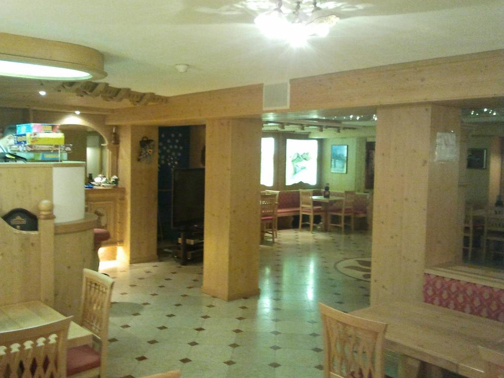 Hotel Sole ปัสโซเดลโตนาเล ภายนอก รูปภาพ