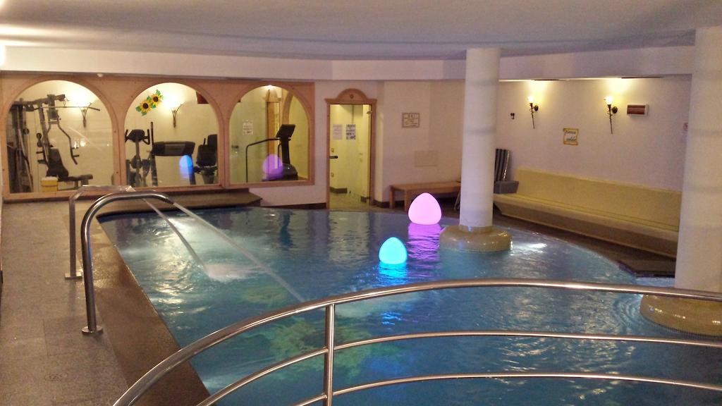 Hotel Sole ปัสโซเดลโตนาเล ภายนอก รูปภาพ